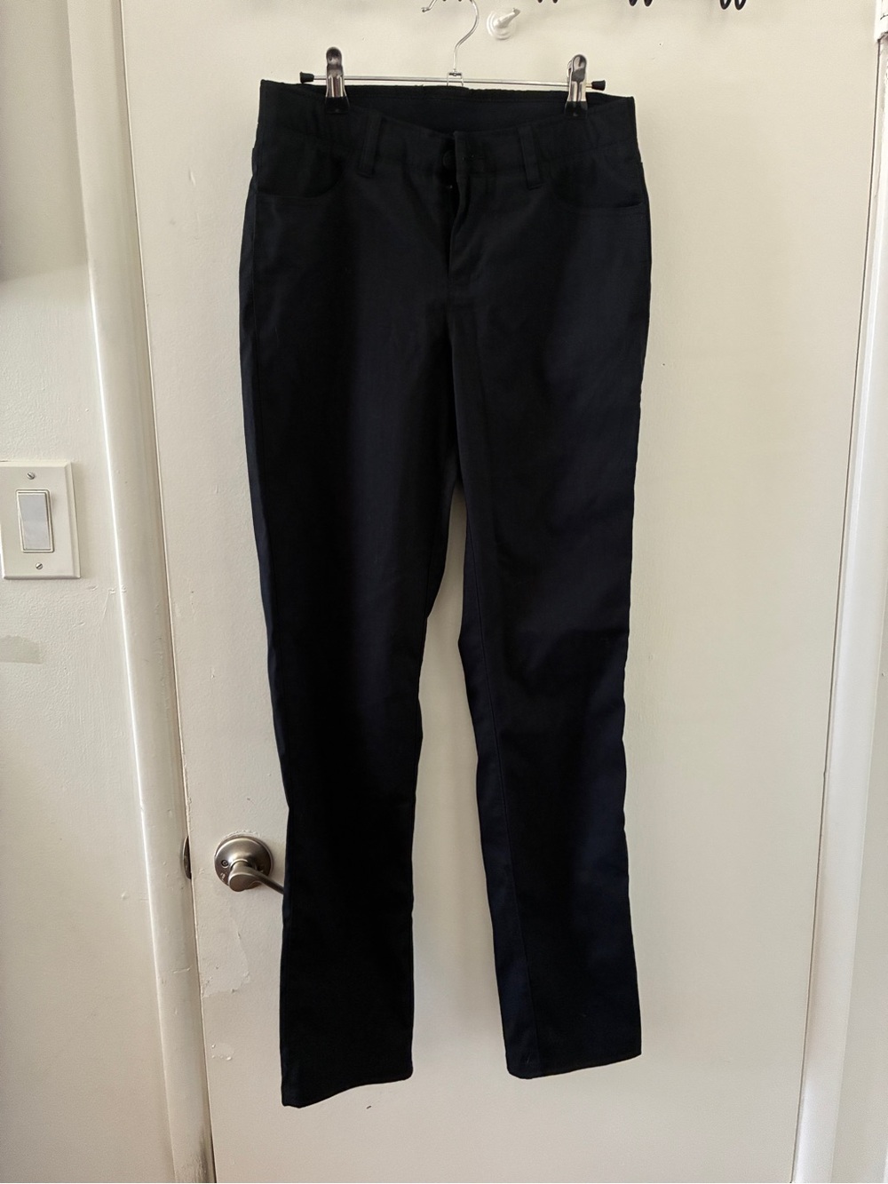 Under Armour Black Straight-Leg Women's Pants